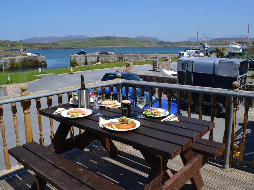 Oliver'S Seafood Bar, Bed & Breakfast Cleggan Exterior photo